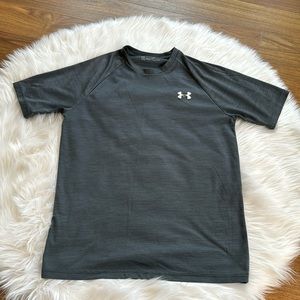 Under Armour grey T-shirt